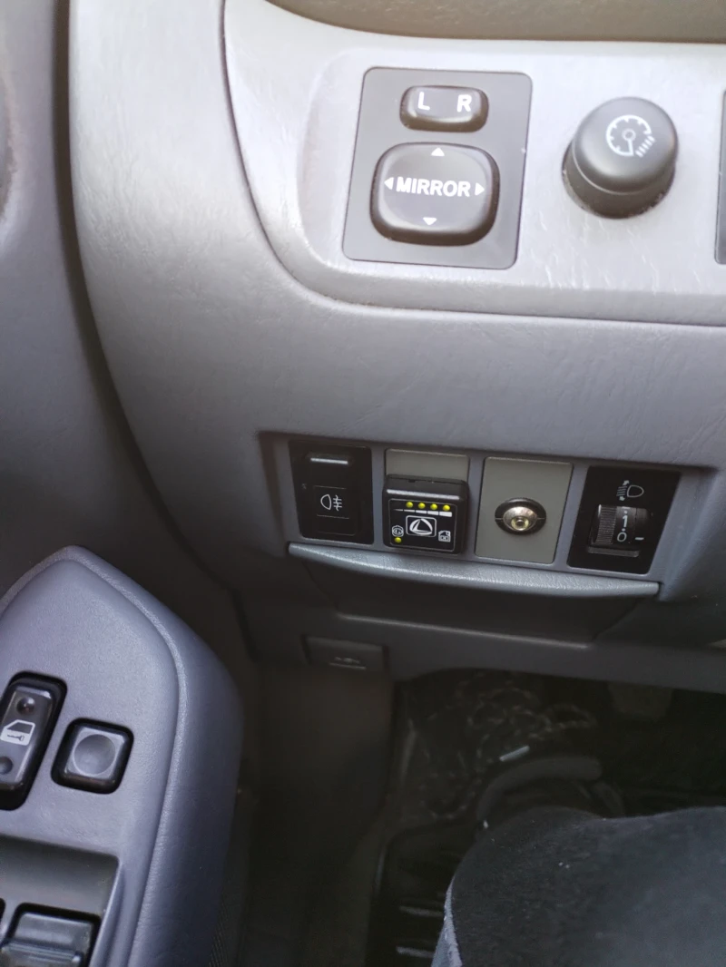 Toyota Rav4, снимка 7 - Автомобили и джипове - 53134744