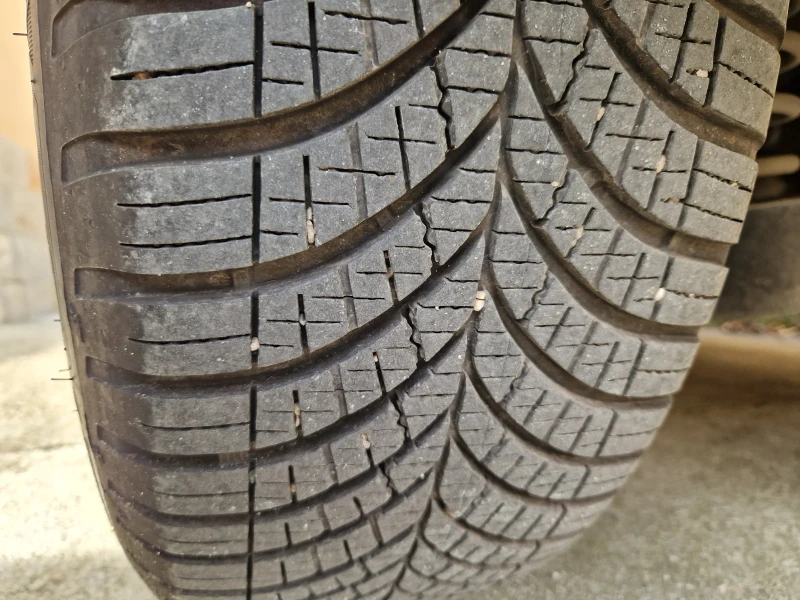 Audi Q3 quattro, снимка 5 - Автомобили и джипове - 53283633