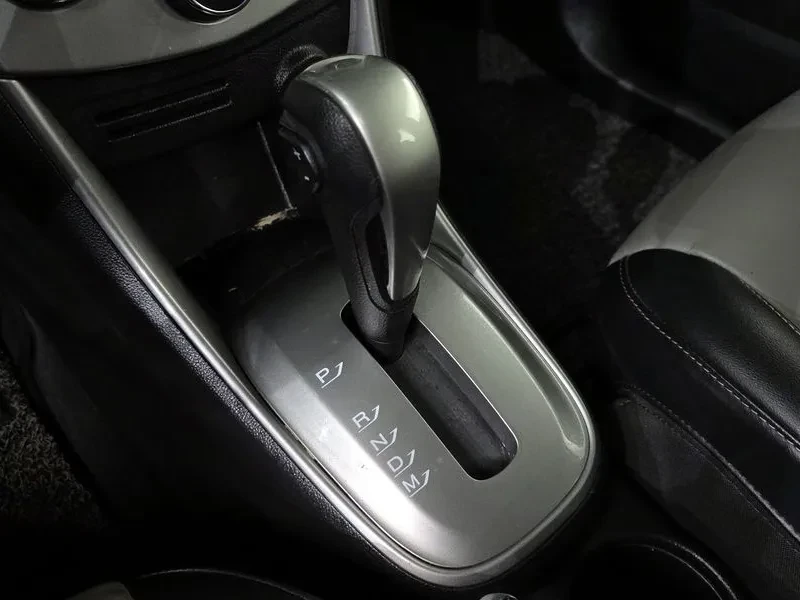 Chevrolet Trax 1.4, снимка 9 - Автомобили и джипове - 54327797