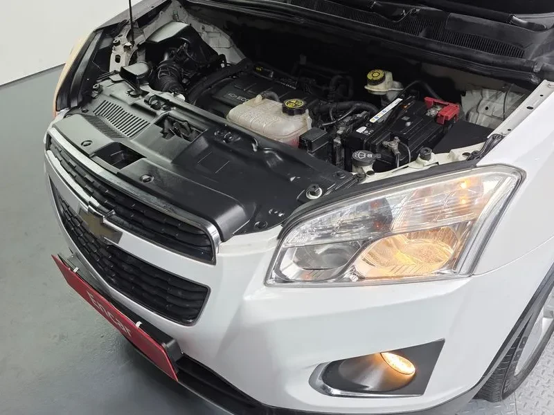 Chevrolet Trax 1.4, снимка 6 - Автомобили и джипове - 54327797