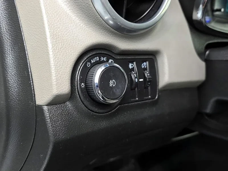 Chevrolet Trax 1.4, снимка 11 - Автомобили и джипове - 54327797