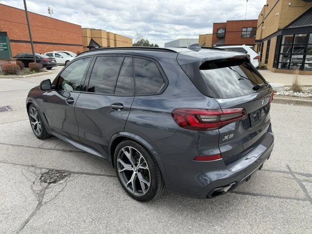 BMW X5 xDrive 40i/Crystal Package/Laser Lights/Air Suspen, снимка 4 - Автомобили и джипове - 55067318
