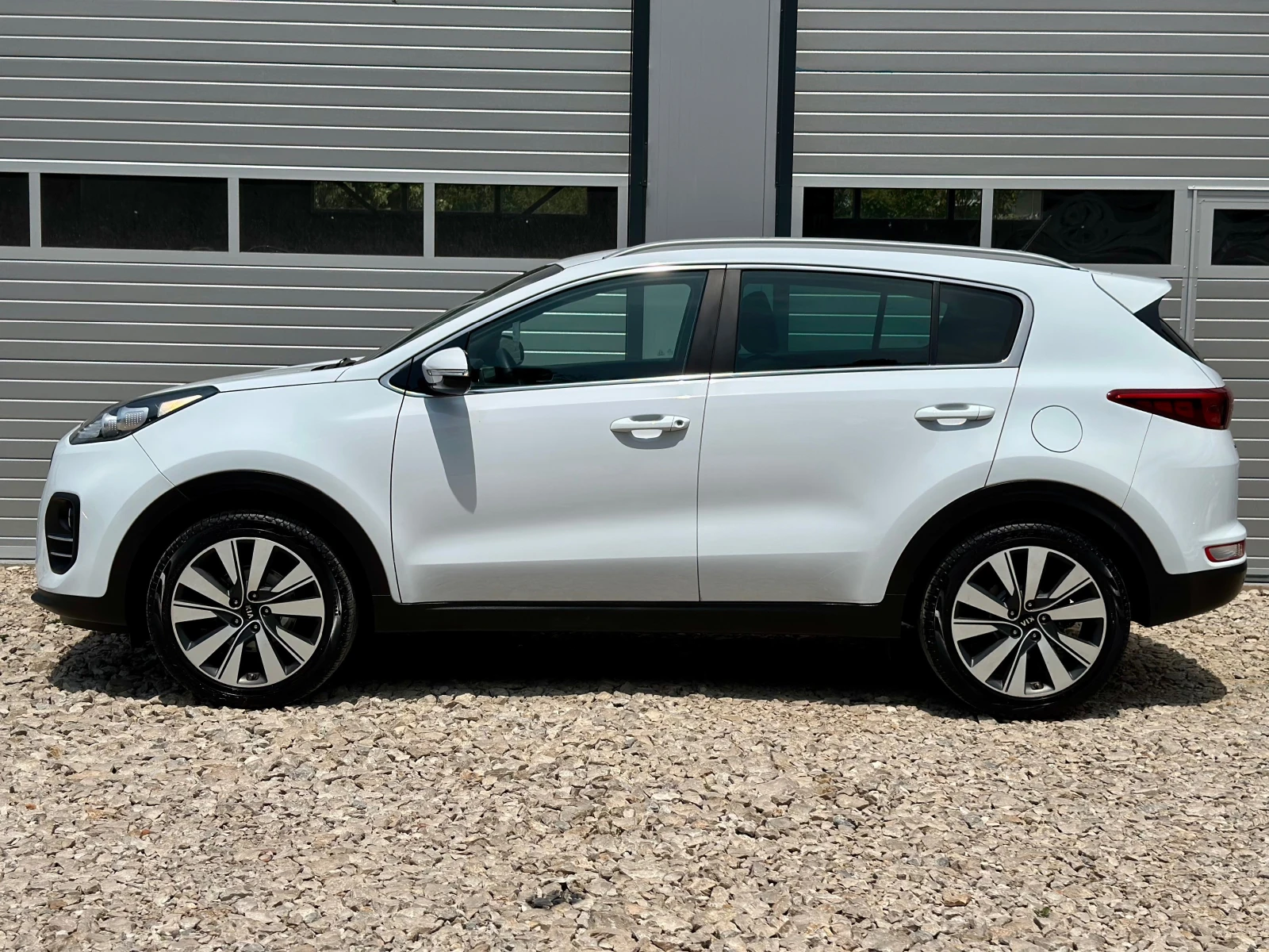 Kia Sportage 1.7CRDI EURO 6 НАВИГАЦИЯ CARPLAY TOP 19  - изображение 8