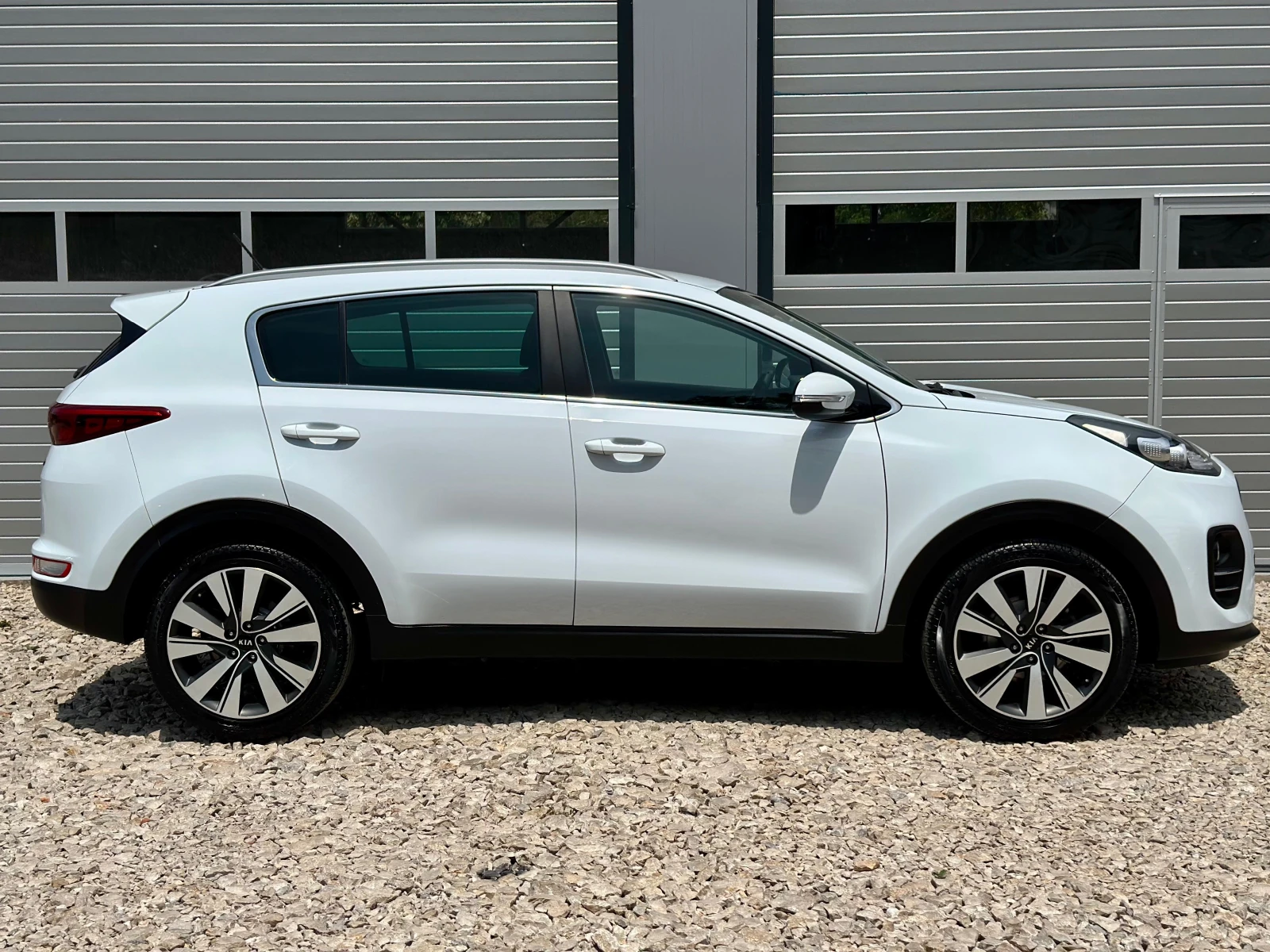 Kia Sportage 1.7CRDI EURO 6 НАВИГАЦИЯ CARPLAY TOP 19  - изображение 7