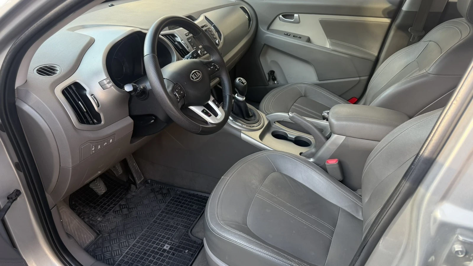 Kia Sportage AWD - изображение 10