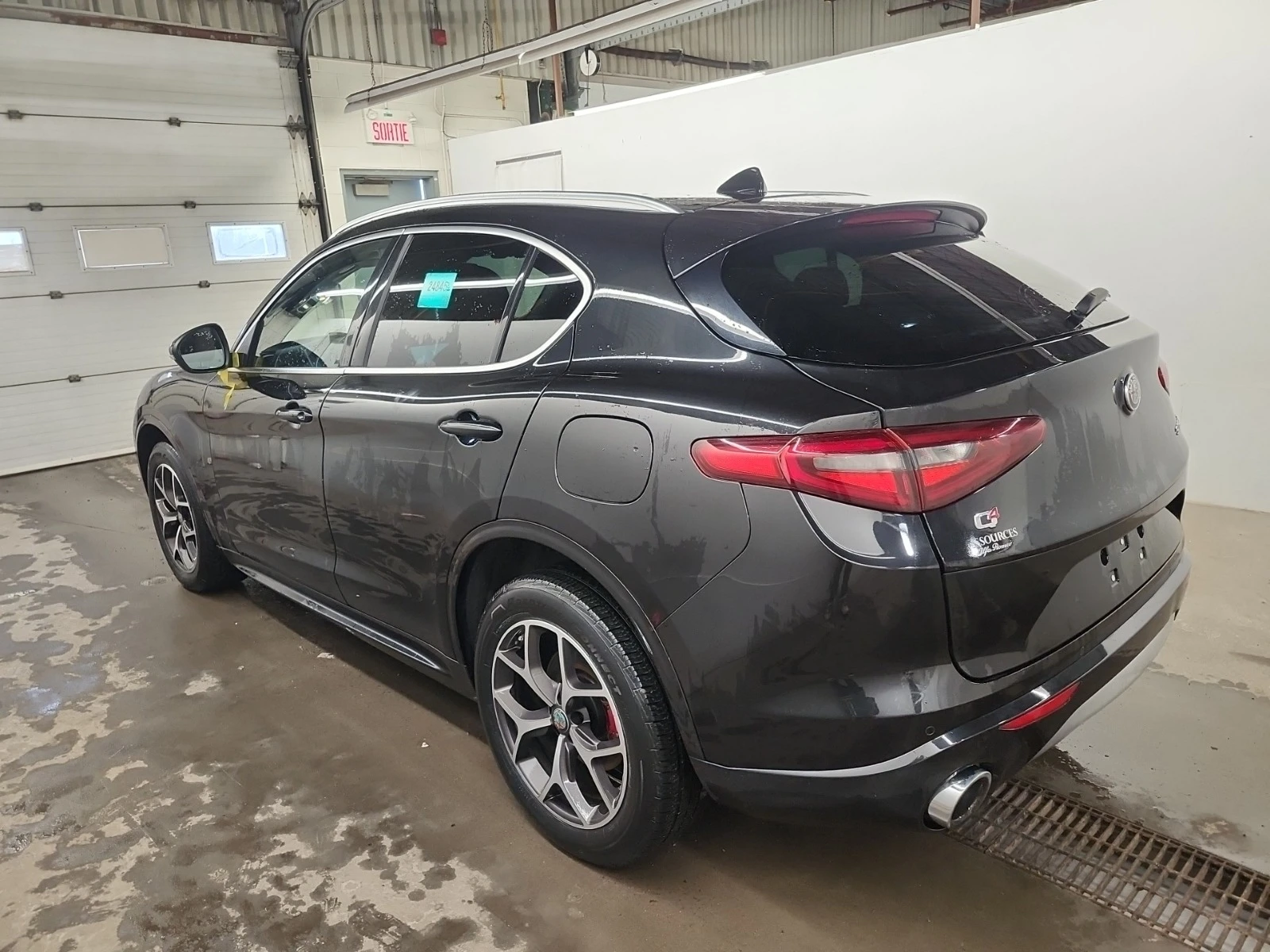 Alfa Romeo Stelvio TI * * RED INTERIOR * * CARFAX * * АВТО КРЕДИТ * * - изображение 6