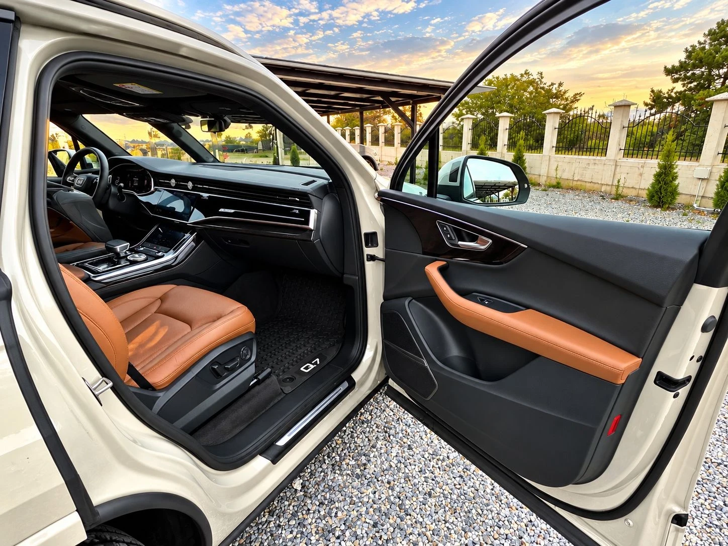Audi Q7 Premium Plus, снимка 10 - Автомобили и джипове - 53963992