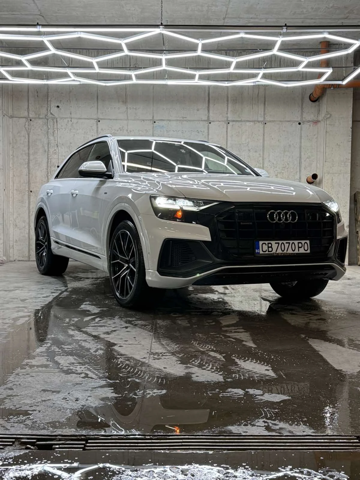 Audi Q8 55 TFSI, снимка 3 - Автомобили и джипове - 54633603
