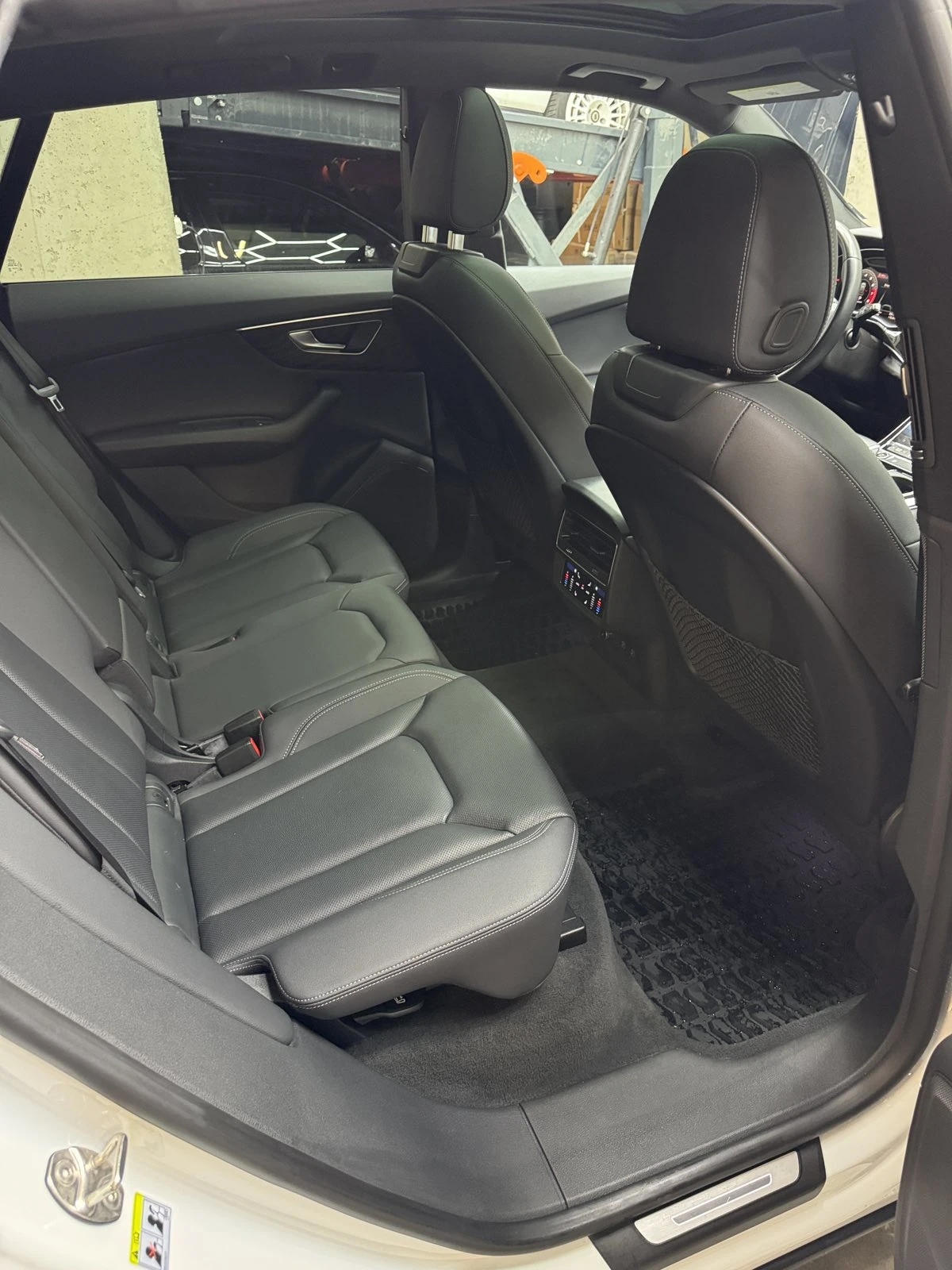 Audi Q8 55 TFSI, снимка 9 - Автомобили и джипове - 54633603