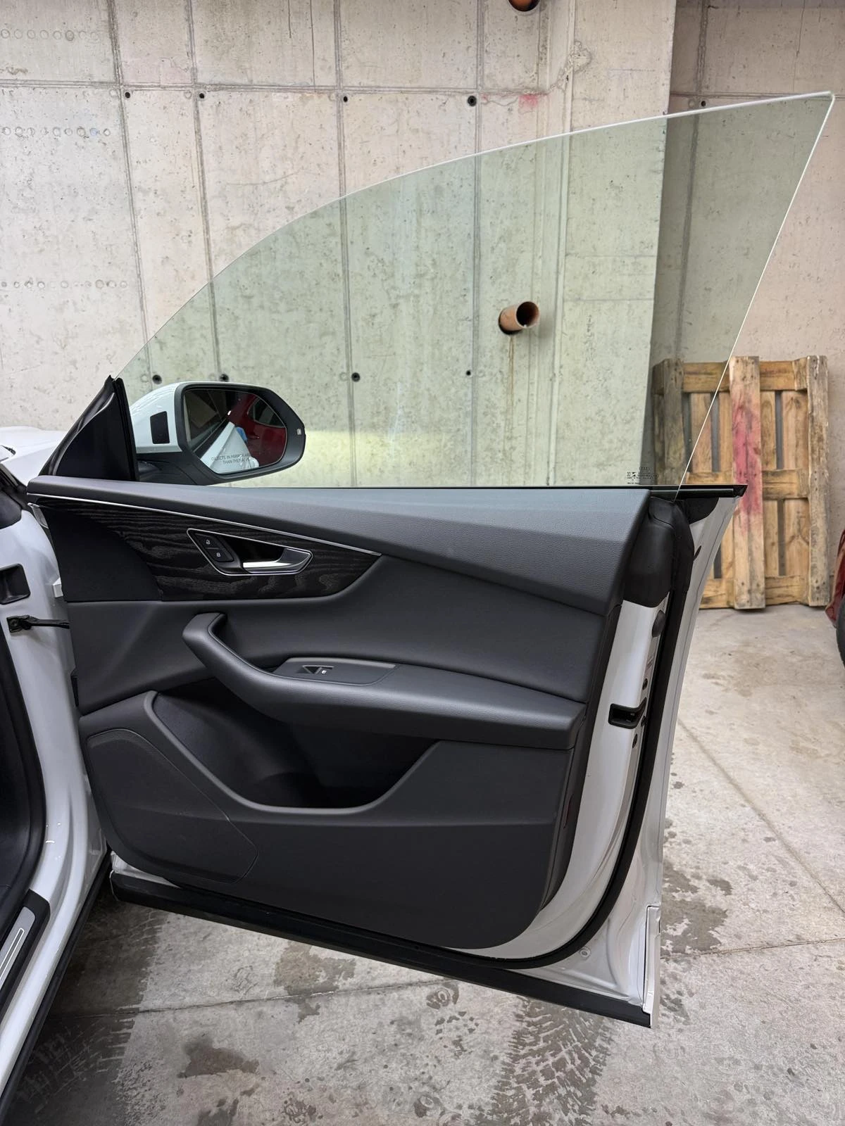 Audi Q8 55 TFSI, снимка 12 - Автомобили и джипове - 54633603