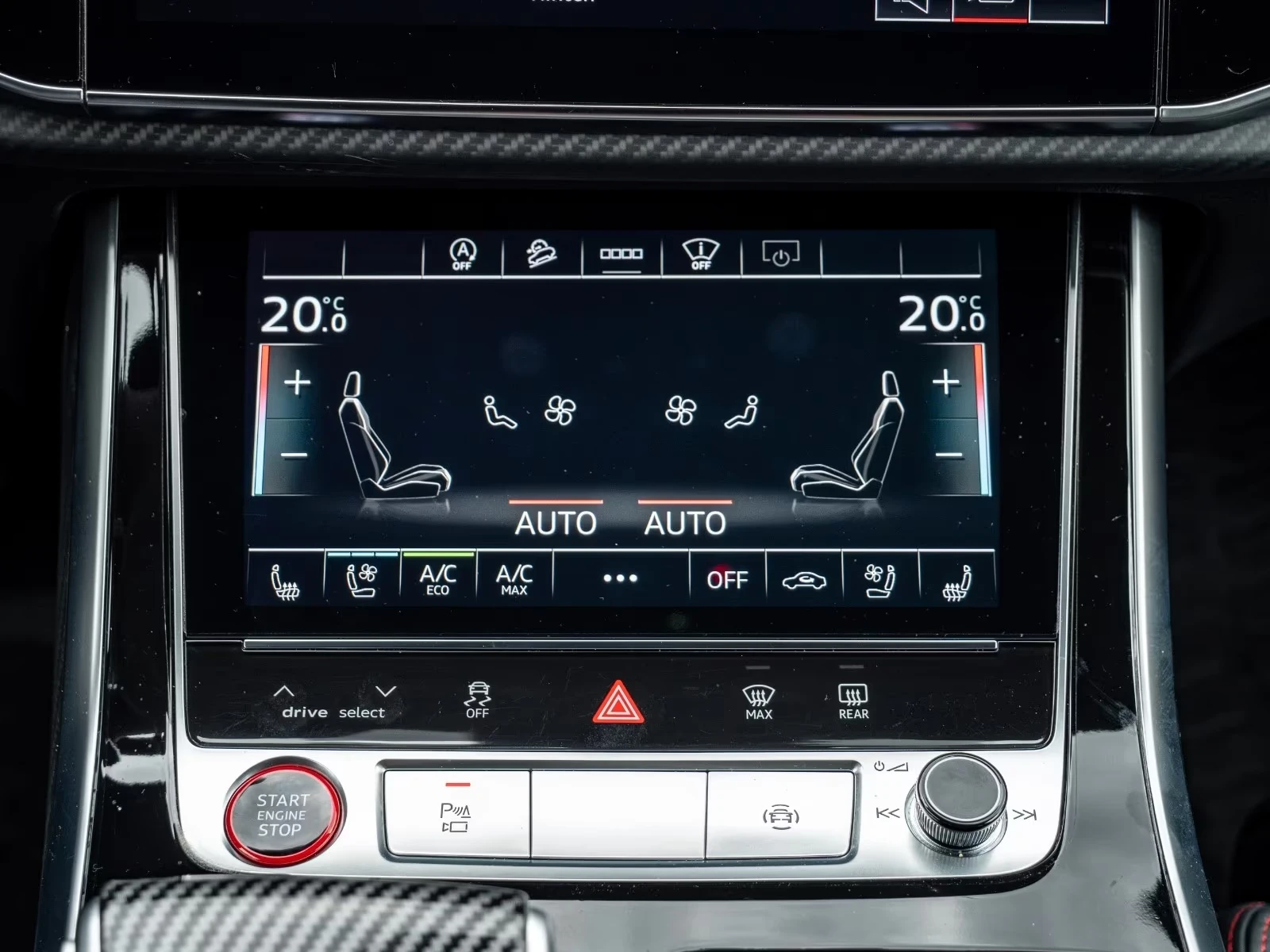 Audi RSQ8 FACELIFT / B&O / MATRIX / HUD / , снимка 13 - Автомобили и джипове - 55056351