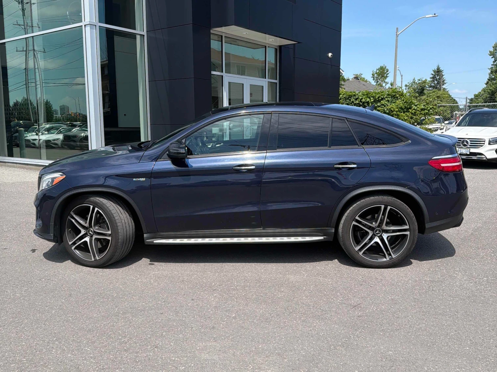 Mercedes-Benz GLE 43 AMG ДИСТРОНИК * ПОДГРЕВ * ОБДУХВАНЕ * ПАНОРАМА * , снимка 4 - Автомобили и джипове - 55165170