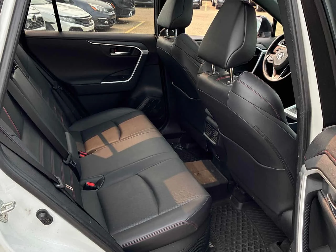 Toyota Rav4 * AWD * АВТОКРЕДИТ БЕЗ ПЪРВОНАЧАЛНА ВНОСКА* , снимка 16 - Автомобили и джипове - 55428203