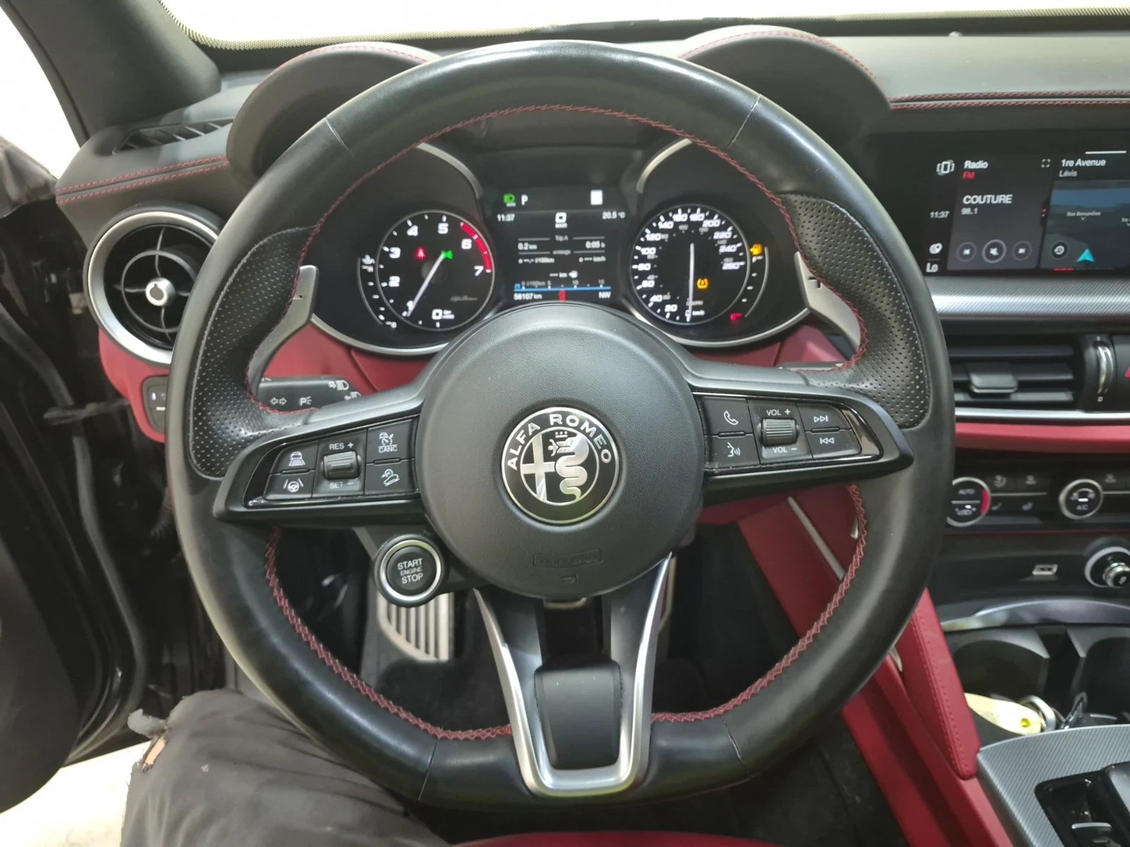 Alfa Romeo Stelvio 2.0T * TI SPORT * RED INTERIOR * CARFAX * , снимка 9 - Автомобили и джипове - 55503468