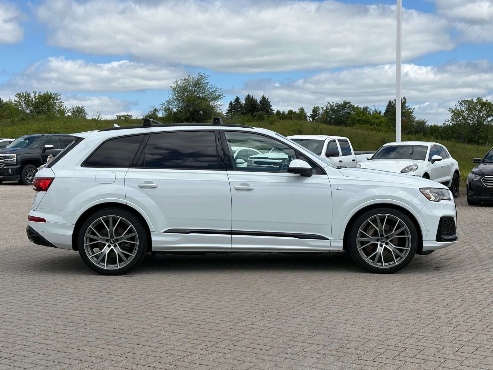 Audi Q7 Technik 55 TFSI quattro | S Line | CARFAX, снимка 4 - Автомобили и джипове - 55892062