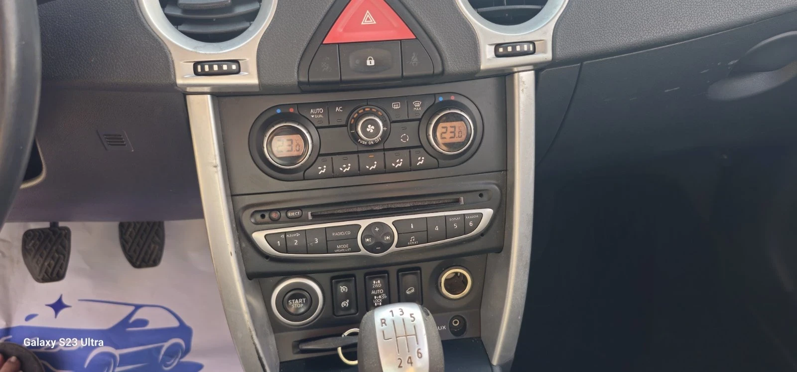 Renault Koleos, снимка 15 - Автомобили и джипове - 55958294