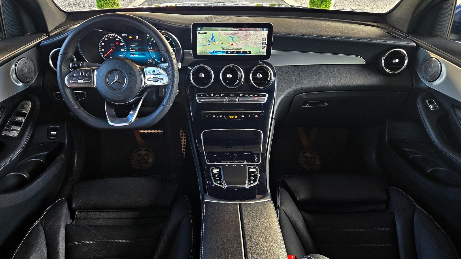 Mercedes-Benz GLC Coupe 300AMG/DIGITAL/GERMANY/CAMERA/CAR PLAY/AIRMAT/LIZI, снимка 9 - Автомобили и джипове - 56269421