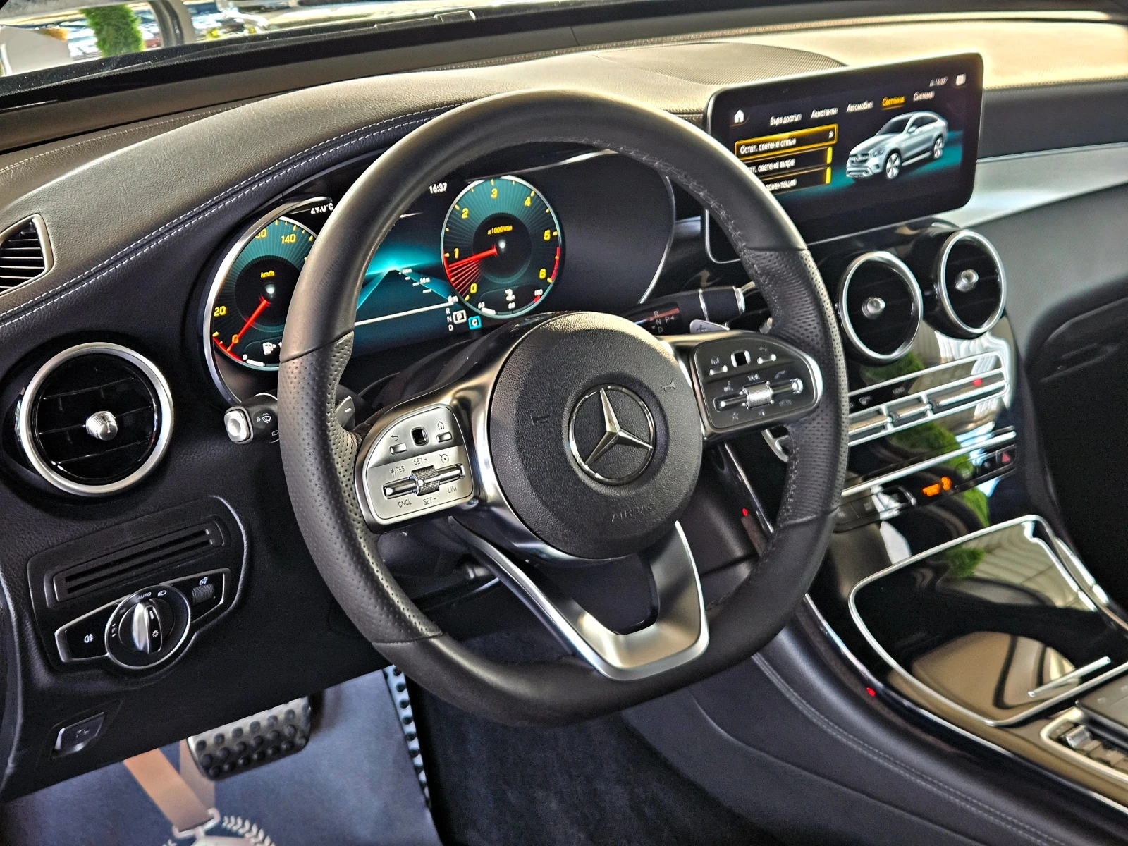 Mercedes-Benz GLC Coupe 300AMG/DIGITAL/GERMANY/CAMERA/CAR PLAY/AIRMAT/LIZI, снимка 11 - Автомобили и джипове - 56269421