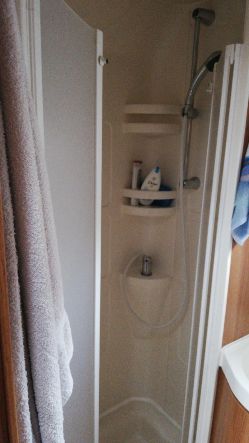 Кемпер Ford Транзит, снимка 7 - Каравани и кемпери - 50937474