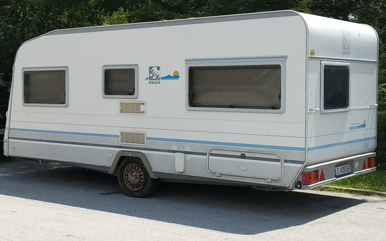 Каравана Knaus Azur 490