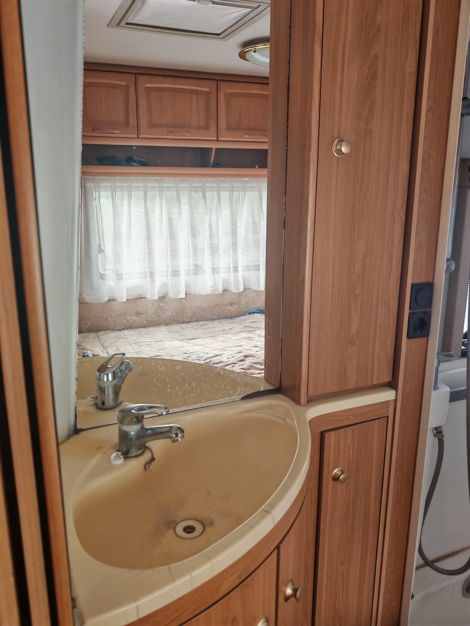 �������� Knaus Azur 490 | Mobile.bg � ����������� 9