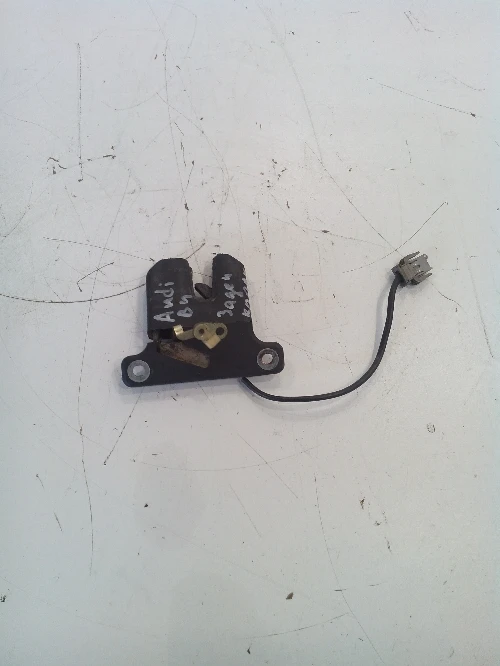 Ключалка заден капак за Ауди 80