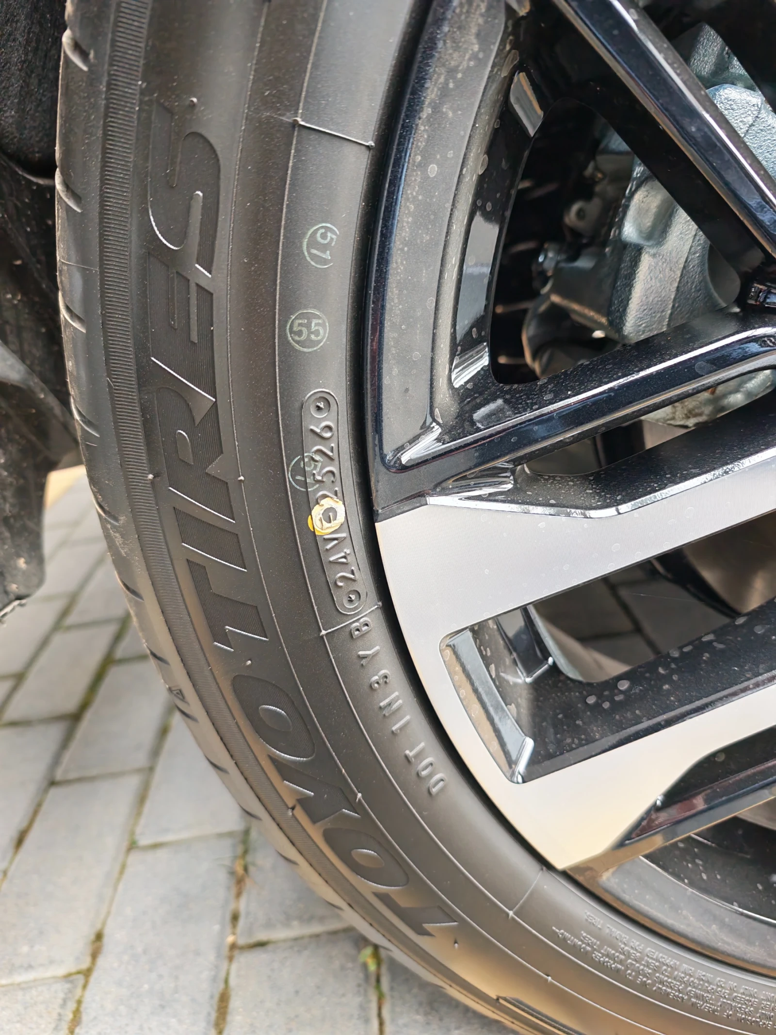 Гуми Летни 235/50R20, снимка 3 - Гуми и джанти - 56621782