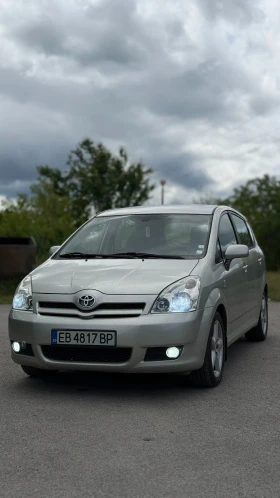 Toyota Corolla verso 1.8 VVT-i Газов инжекцион, снимка 2