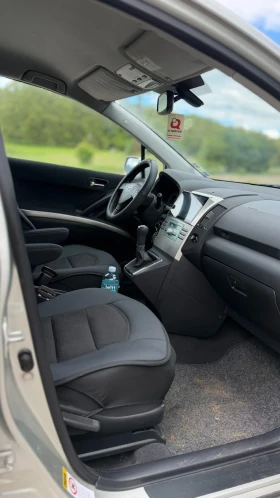 Toyota Corolla verso 1.8 VVT-i Газов инжекцион, снимка 4