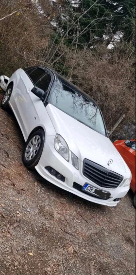 Mercedes-Benz E 220, снимка 6