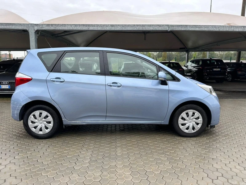 Toyota Verso S 1.4 d4d 80 000км.!!!като нова, снимка 9 - Автомобили и джипове - 47371005