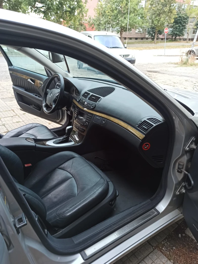 Mercedes-Benz E 320 320 cdi, снимка 14 - Автомобили и джипове - 47524743