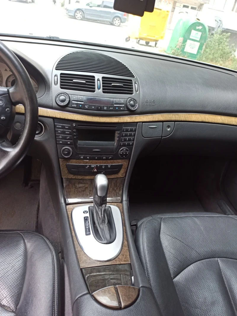 Mercedes-Benz E 320 320 cdi, снимка 12 - Автомобили и джипове - 47524743