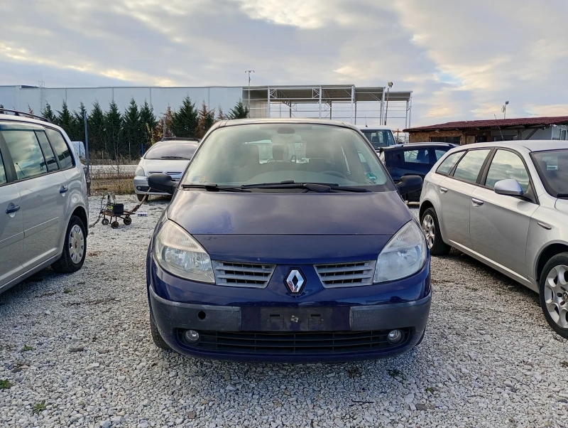 Renault Scenic 1.6i, снимка 2 - Автомобили и джипове - 48322193