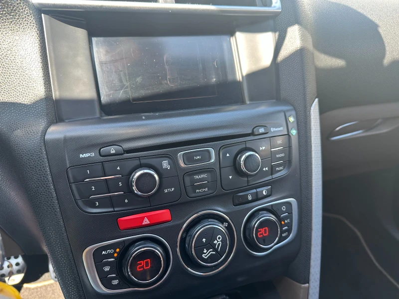 Citroen DS4 1.6d 112 к.с., снимка 13 - Автомобили и джипове - 51734956