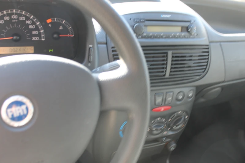 Fiat Punto НОВ ВНОС, ИТАЛИЯ, снимка 11 - Автомобили и джипове - 52388136