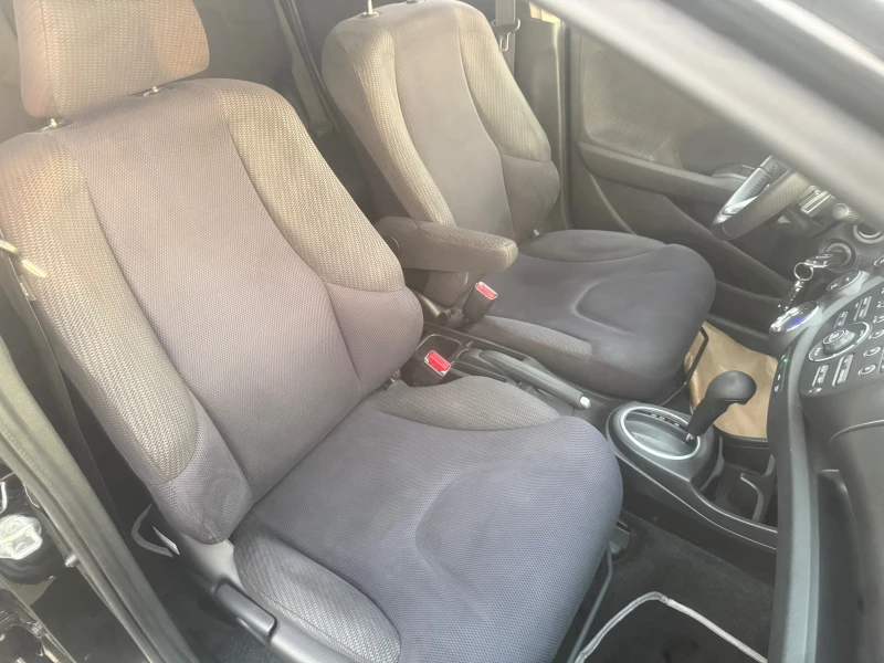 Honda Jazz EXECUTIVE HYBRID ШВЕЙЦАРИЯ, снимка 9 - Автомобили и джипове - 52716742