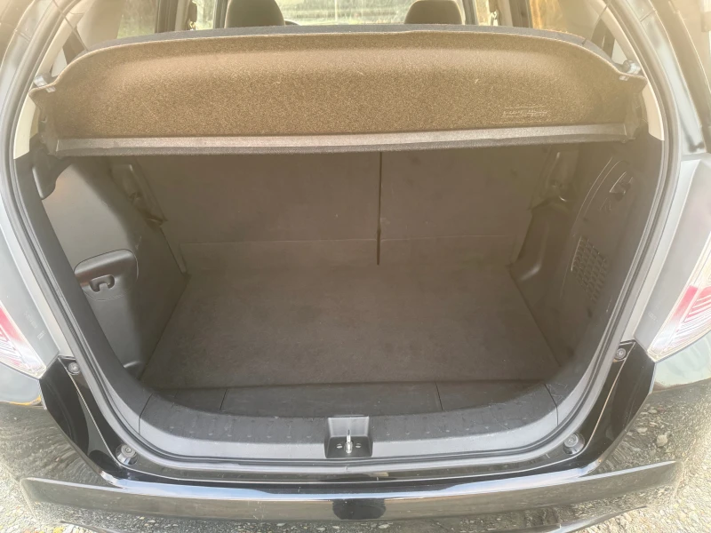 Honda Jazz EXECUTIVE HYBRID ШВЕЙЦАРИЯ, снимка 11 - Автомобили и джипове - 52716742