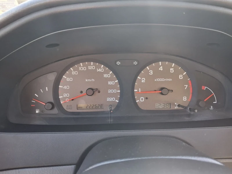 Nissan Almera 1.4 87 к.с., снимка 8 - Автомобили и джипове - 53475940