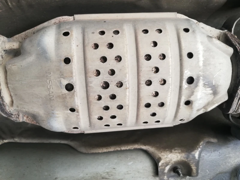 Nissan Almera 1.4 87 к.с., снимка 14 - Автомобили и джипове - 53475940