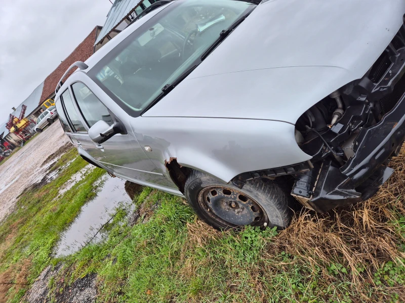 VW Golf, снимка 4 - Автомобили и джипове - 53570399