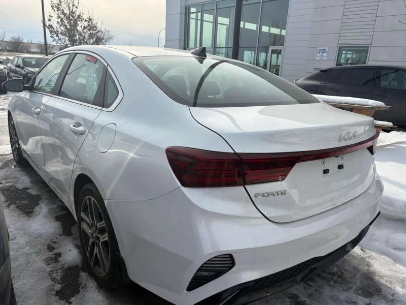 Kia Forte IVT / CARFAX /ПОДГРЕВИ, снимка 5 - Автомобили и джипове - 53575442