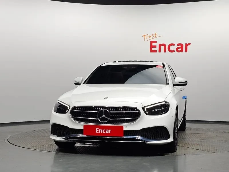 Mercedes-Benz E 250 W213 Avantgarde, снимка 3 - Автомобили и джипове - 55750254