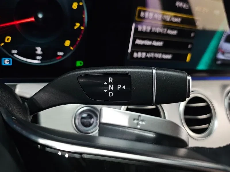 Mercedes-Benz E 250 W213 Avantgarde, снимка 17 - Автомобили и джипове - 55750254