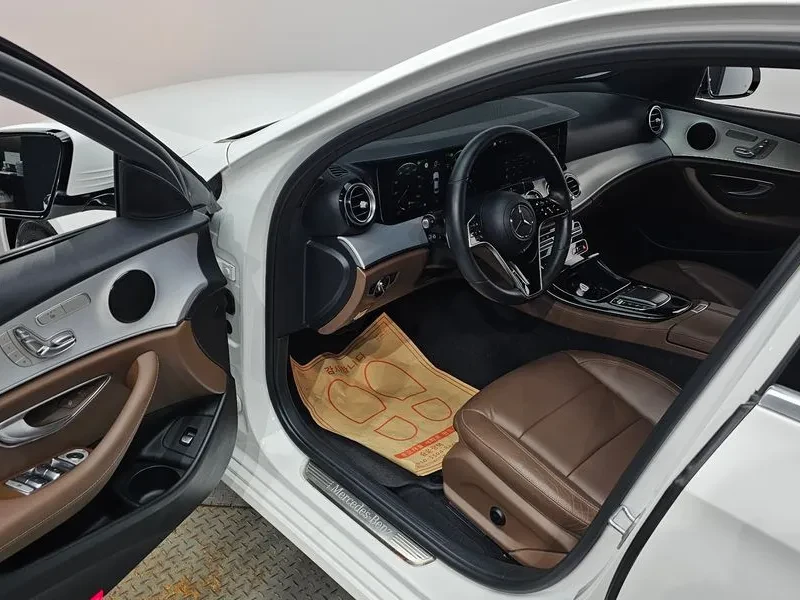 Mercedes-Benz E 250 W213 Avantgarde, снимка 10 - Автомобили и джипове - 55750254