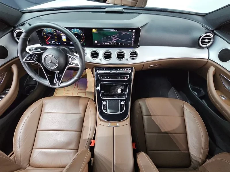 Mercedes-Benz E 250 W213 Avantgarde, снимка 7 - Автомобили и джипове - 55750254