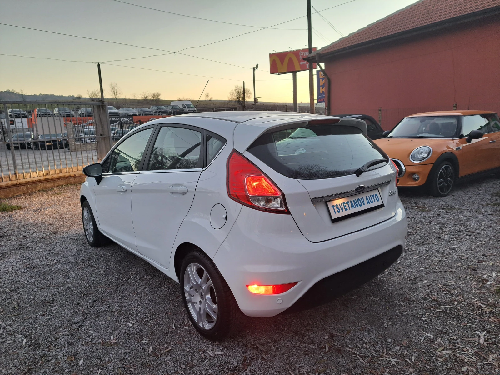 Ford Fiesta 1.5TDCI TITANIUM EURO 6 - изображение 5