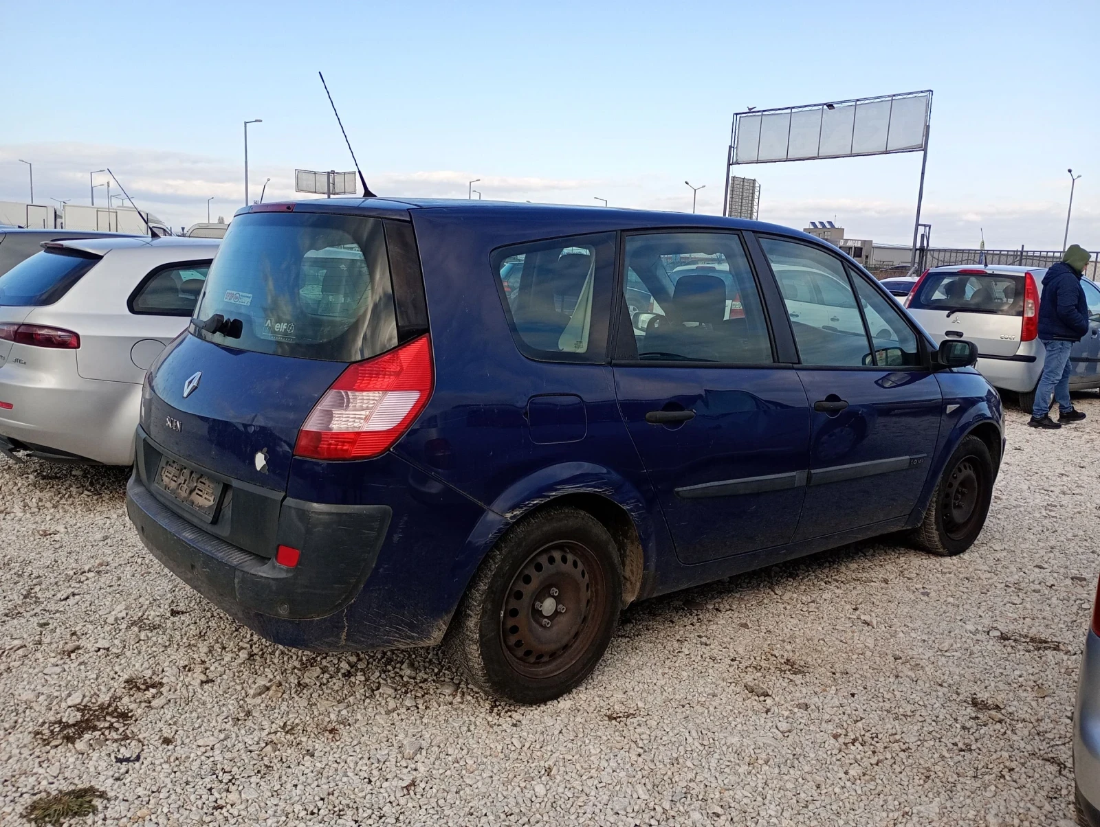 Renault Scenic 1.6i - изображение 4