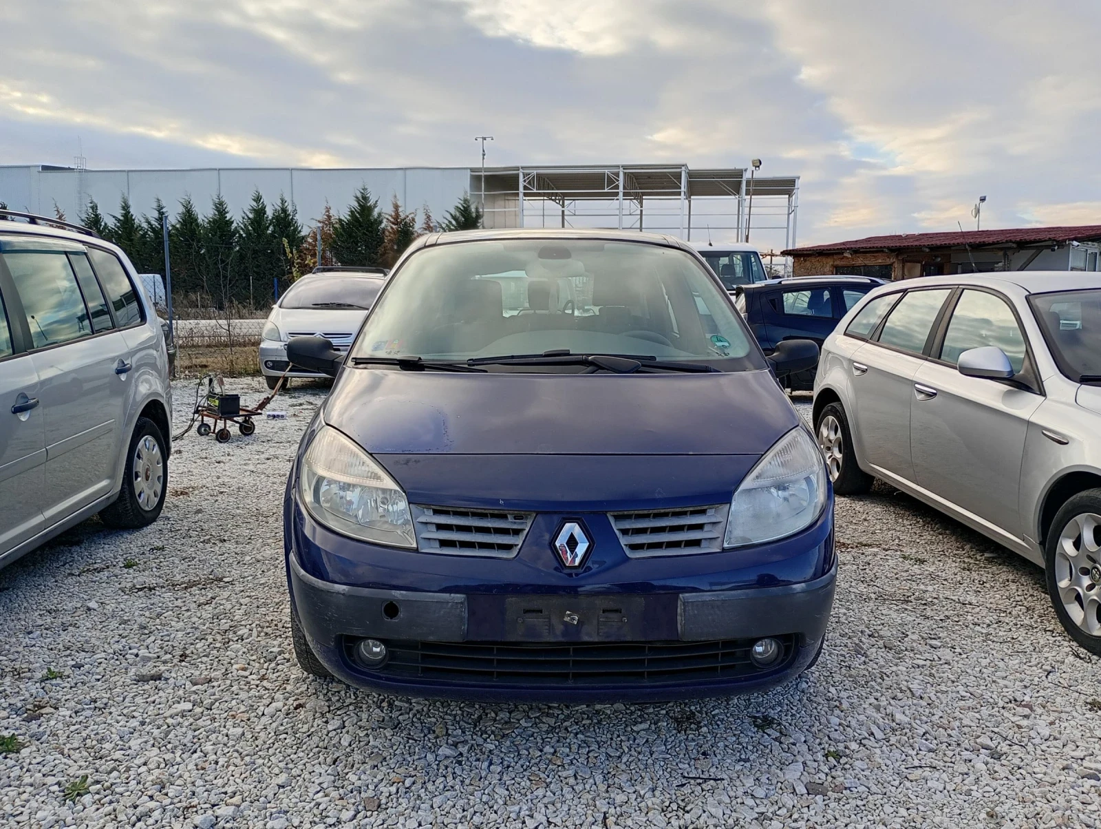 Renault Scenic 1.6i - изображение 2