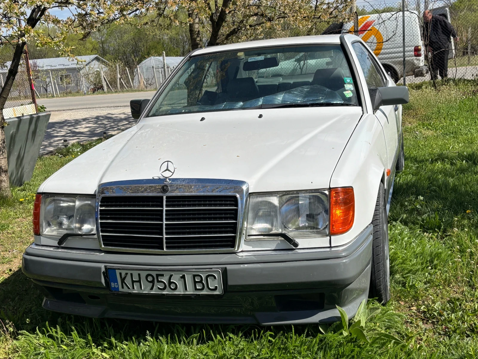 Mercedes-Benz 124  - изображение 2